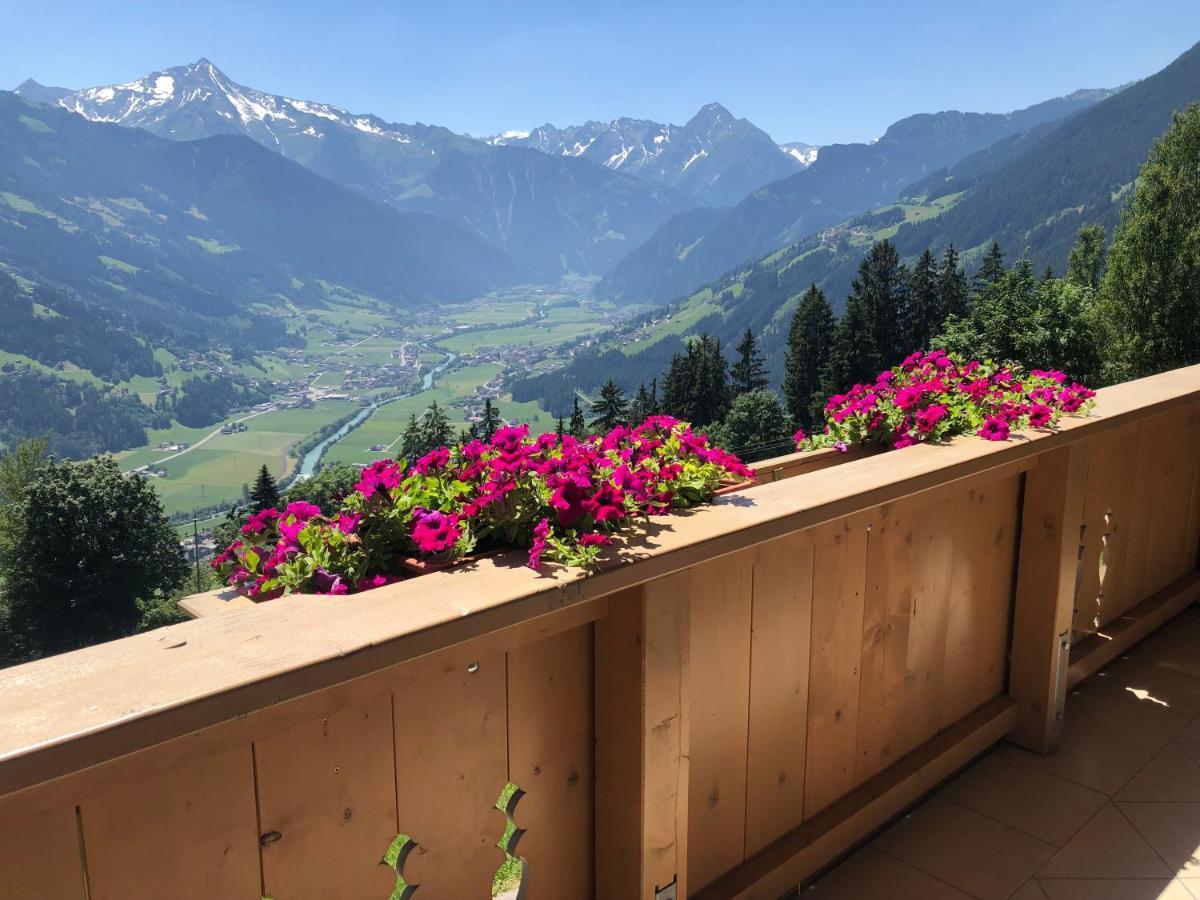 Ferienhaus Zillertal Panorama Blick Balkon Sauna Zellberg Exterior foto